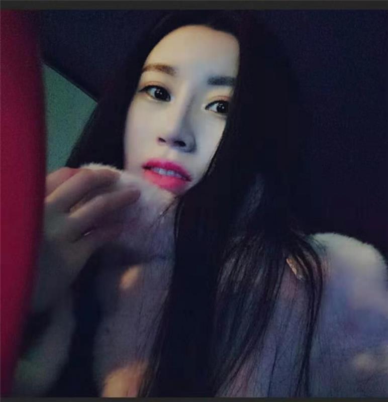 刚刚下海 有些像范冰冰的漂亮小妹